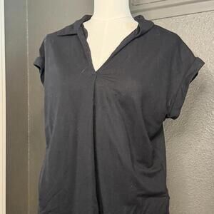 Black Short Sleeve Collared Blouse